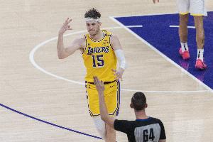 👀狂！里夫斯：老实跟你们说 我感觉我们可以赢得一个冠军