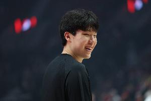 拿下！🚗杨瀚森考到了驾照 买了一台二手宝马X5！